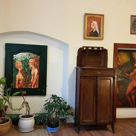 Butas Renthouse