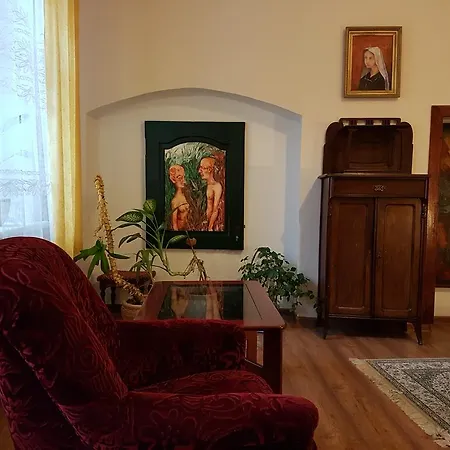 Renthouse Apartment